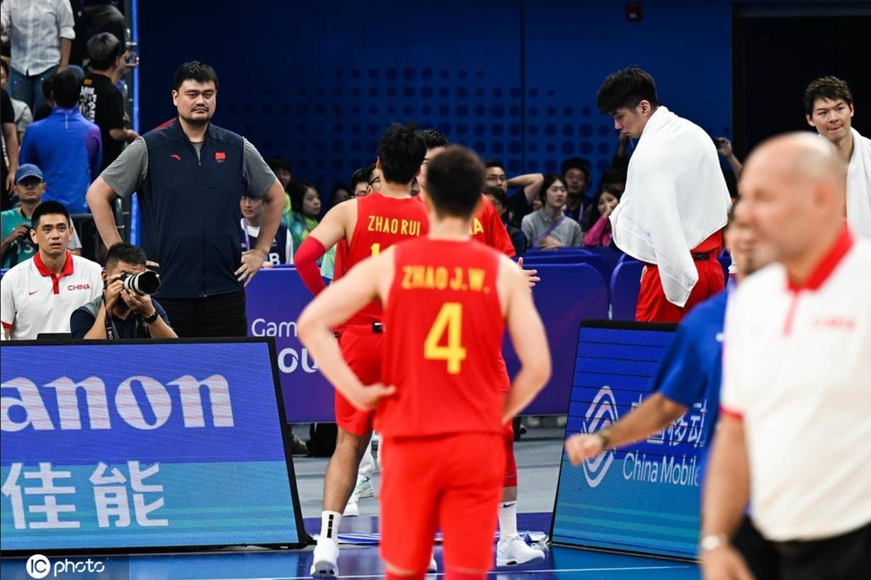 英超第19轮，曼城客场3-1逆转埃弗顿，福登、阿尔瓦雷斯、B席取得进球，赛后瓜迪奥拉接受了采访。